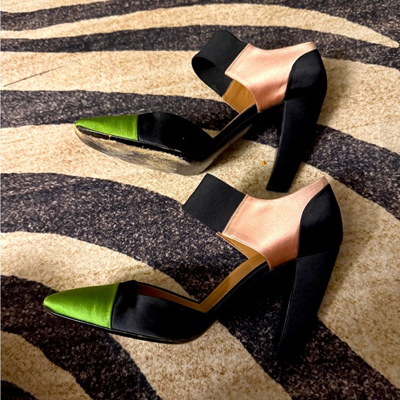 Sleek Prada Black Green And Peach Women's Heels - Picture 1 of 10